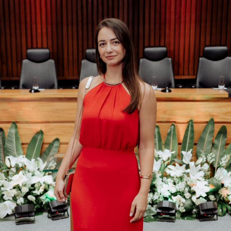 Loren Tazioli Engelbrecht Zantut